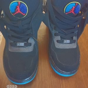 Jordans - AF1s! Like new! Mint cond! Women's size 6(Big Kids 4)*